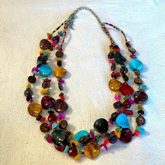 Jewelry - Colorful natural stones multi strand statement silver tone lobster clasp